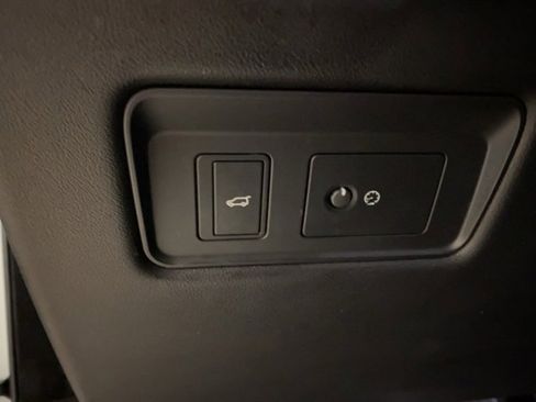 Used 2020 Land Rover Range Rover Sport HSE Dynamic image 35