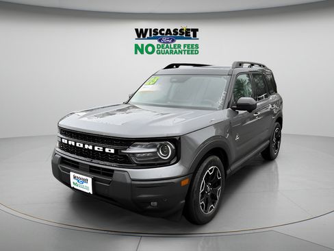 Certified 2025 Ford Bronco Sport Outer Banks w/ Outer Banks Tech Package+ AWD/4WD image 18