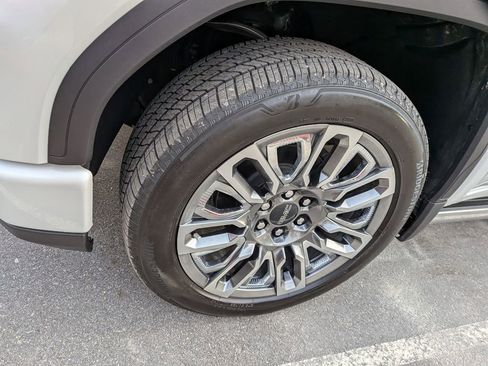 Certified 2024 GMC Sierra 1500 Denali Ultimate image 2