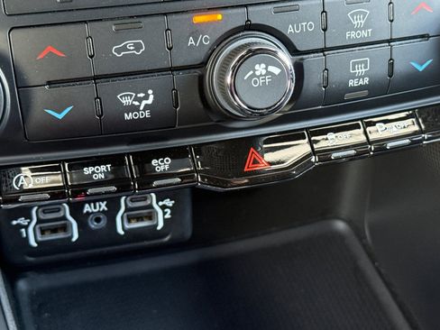 Used 2025 Dodge Durango GT AWD/4WD image 31