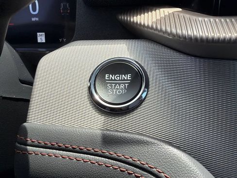 Used 2025 Ford Explorer Active RWD image 33