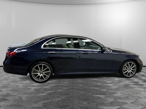 Used 2023 Mercedes-Benz E 350 4MATIC Sedan image 6
