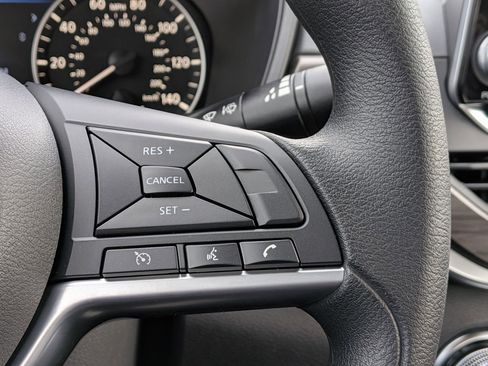 New 2025 Nissan Altima 2.5 SV image 17