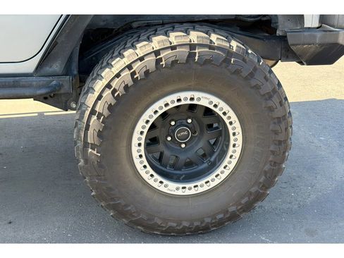 Used 2014 Jeep Wrangler Unlimited Rubicon w/ Connectivity Group image 4