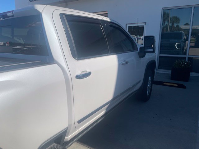 Used 2024 Chevrolet Silverado 2500 High Country w/ Technology Package AWD/4WD image 8