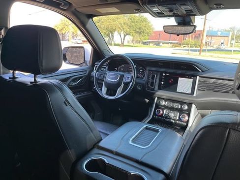 Used 2022 GMC Yukon Denali w/ Denali Premium Package RWD image 41