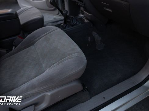 Used 2004 Toyota Tacoma 4x4 Xtracab V6 image 13