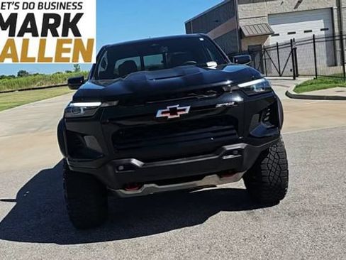 Used 2024 Chevrolet Colorado ZR2 AWD/4WD image 3