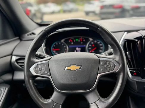 Used 2022 Chevrolet Traverse LT AWD/4WD image 12