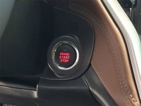 Certified 2022 Subaru Outback Touring w/ Popular Package #2 image 28