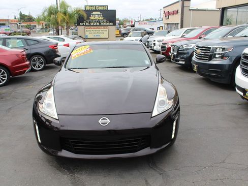 Used 2015 Nissan 370Z Coupe RWD image 3