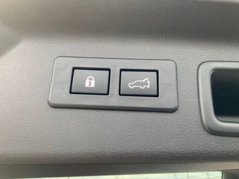 Certified 2025 Subaru Forester Premium image 11