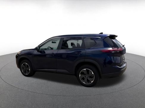 Used 2025 Nissan Rogue SV FWD image 10
