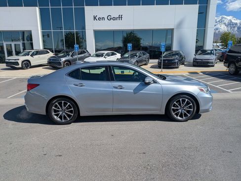 Used 2019 Acura TLX V6 FWD image 2