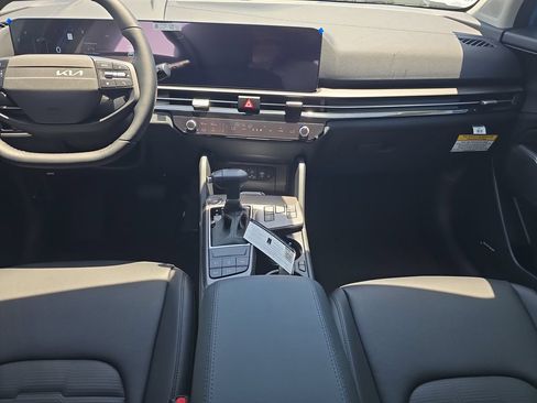 New 2026 Kia Sportage SX FWD image 15