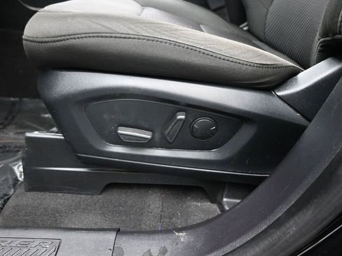 Certified 2022 Ford Explorer XLT image 11