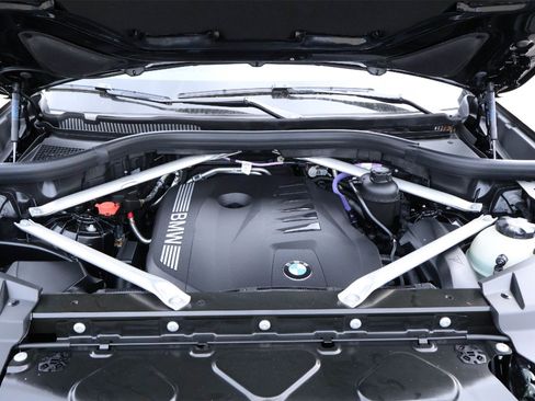 Used 2025 BMW X5 xDrive40i image 9