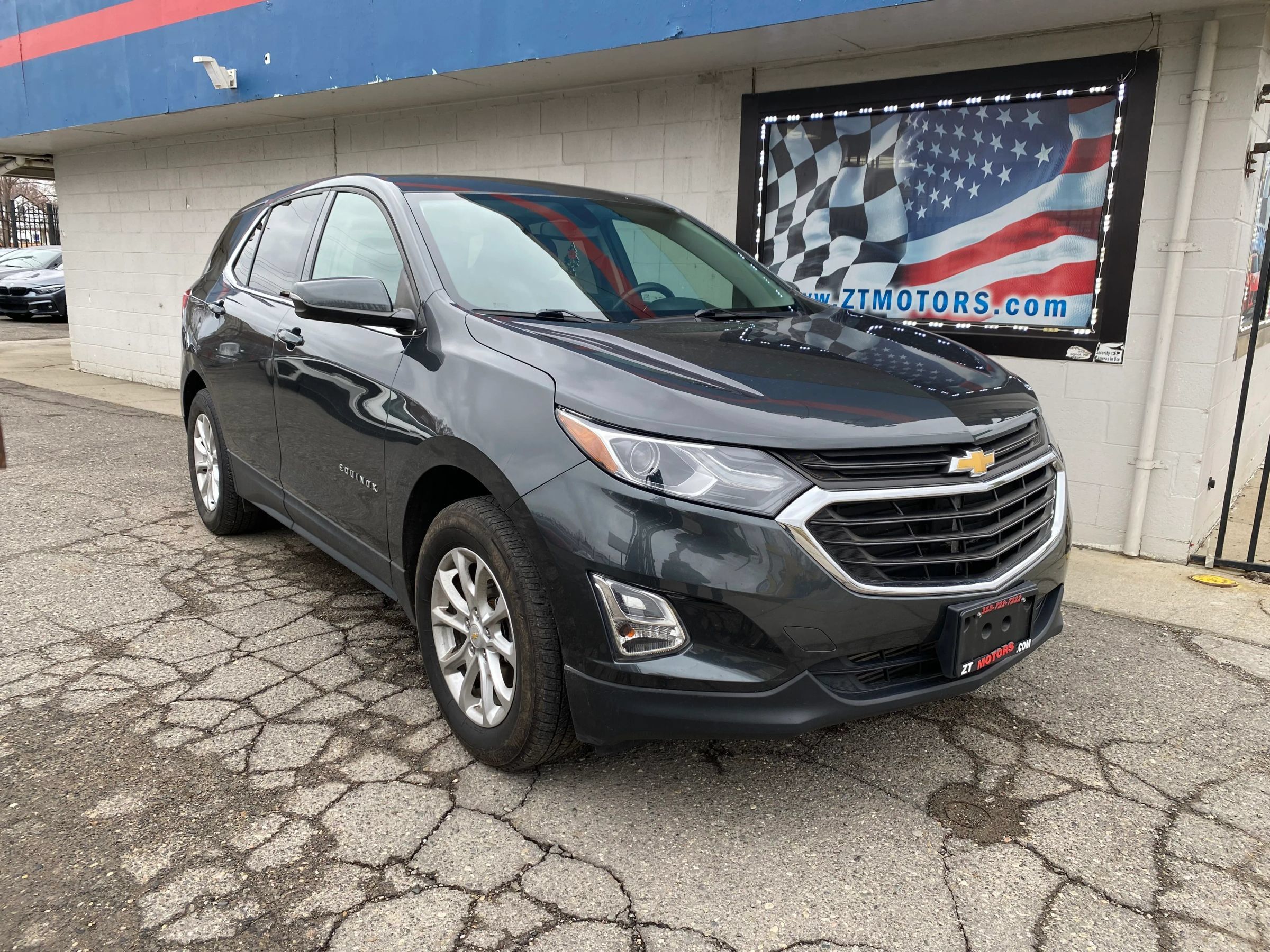 Used 2018 Chevrolet Equinox LT AWD/4WD image 1