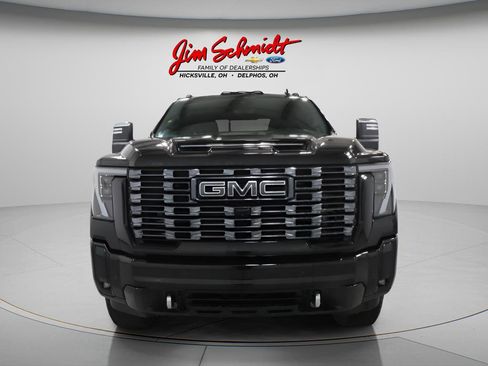 Used 2025 GMC Sierra 2500 Denali Ultimate image 3