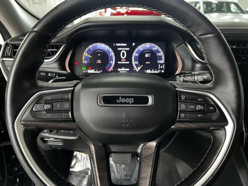 Used 2021 Jeep Grand Cherokee L Limited AWD/4WD image 12