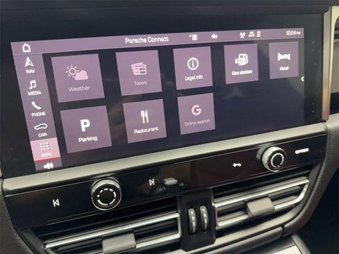 Used 2023 Porsche Macan Turbo image 63