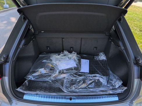 New 2025 Audi Q3 2.0T Premium image 35