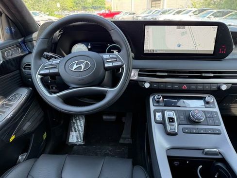 New 2025 Hyundai Palisade Calligraphy image 3