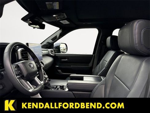 Used 2025 Toyota Sequoia Platinum image 9