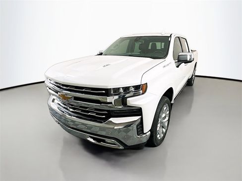 Used 2020 Chevrolet Silverado 1500 LTZ w/ LTZ Premium Package image 3