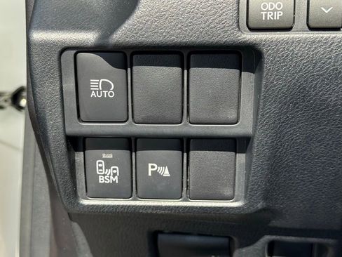 Used 2017 Lexus IS 200t w/ Navigation System Package image 28