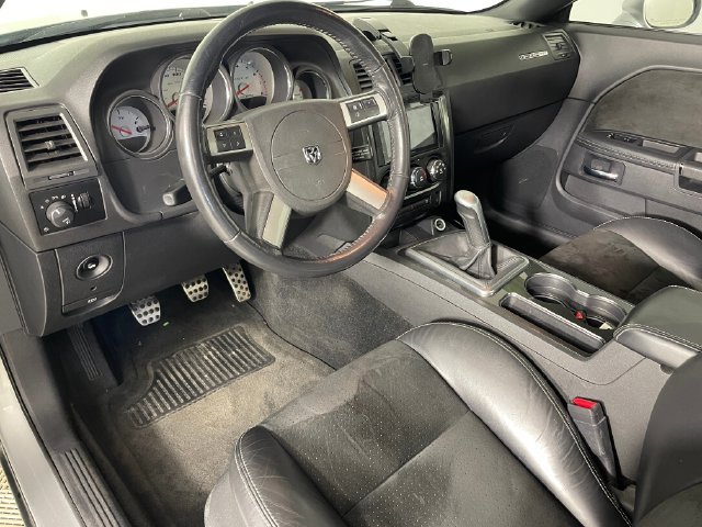 Used 2009 Dodge Challenger SRT8 w/ SRT Option Group II RWD image 3