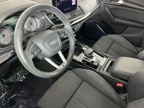 Used 2022 Audi SQ5 Premium w/ Convenience Package image 9