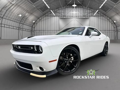 Used 2022 Dodge Challenger GT RWD image 14