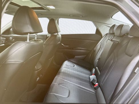 Used 2026 Hyundai Elantra Limited FWD image 9