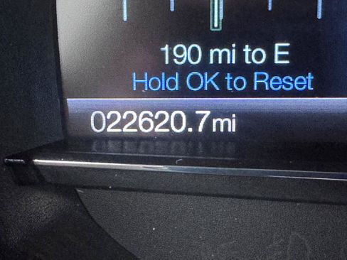 Used 2019 Ford Explorer XLT w/ Equipment Group 202A AWD/4WD image 21