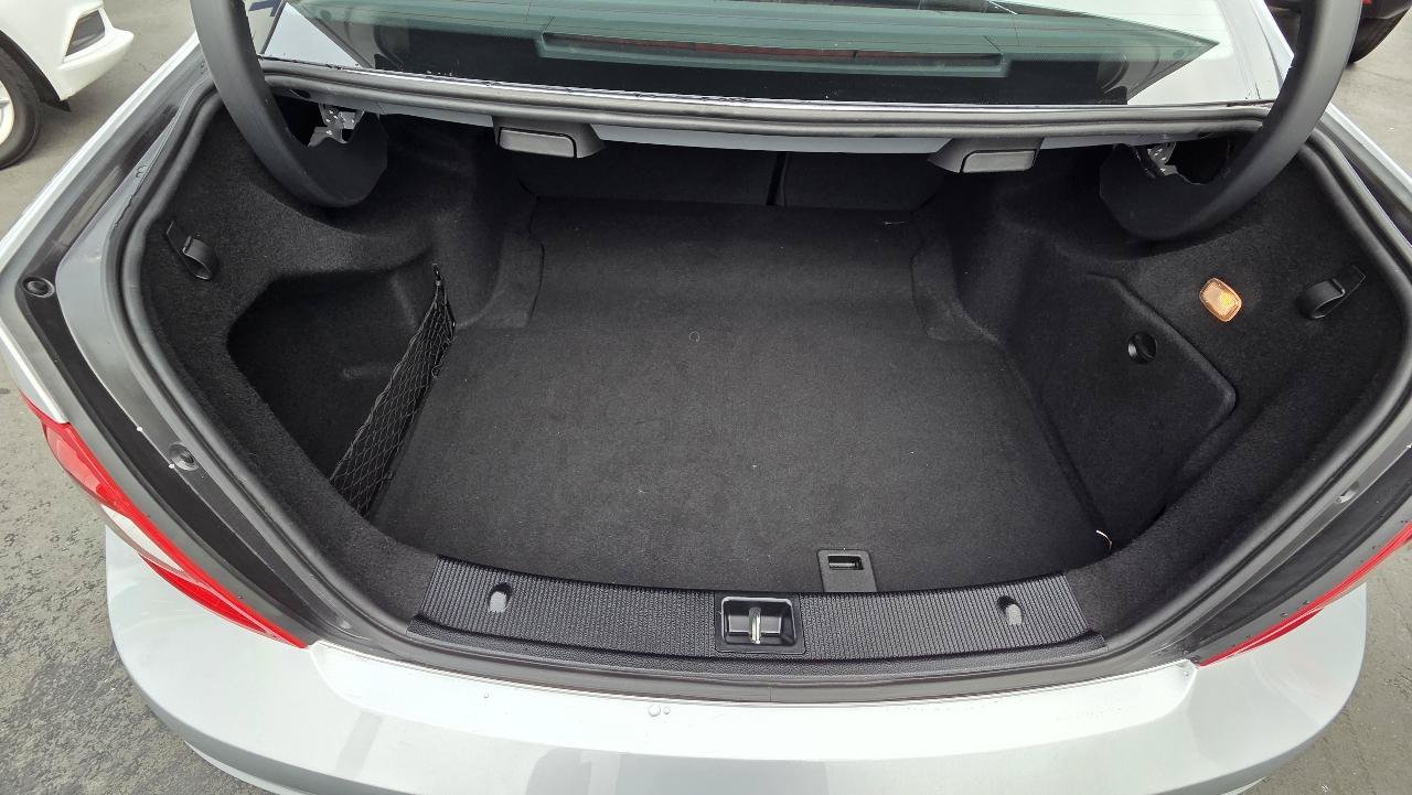 Used 2011 Mercedes-Benz C 300 4MATIC Sedan image 20