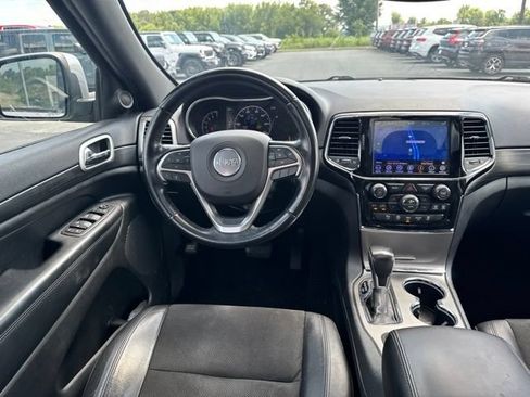 Used 2020 Jeep Grand Cherokee Altitude AWD/4WD image 22