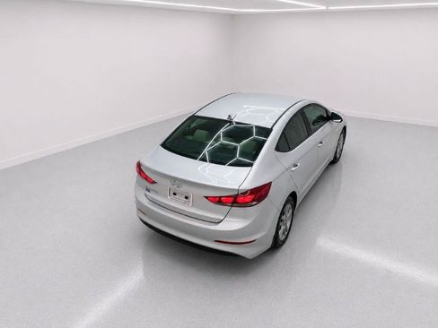 Used 2017 Hyundai Elantra SE FWD image 31