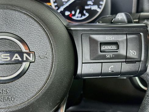 Used 2023 Nissan Rogue S FWD image 13