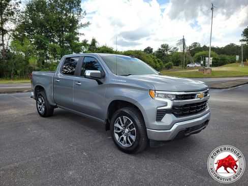 Used 2024 Chevrolet Silverado 1500 LT AWD/4WD image 9