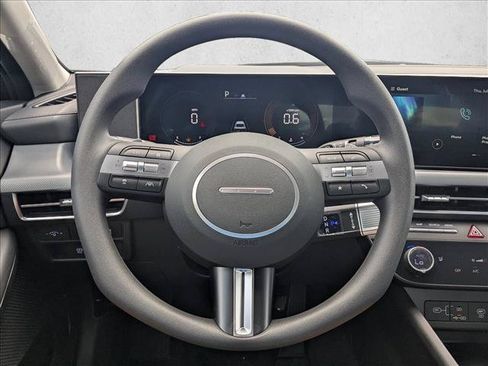 Used 2025 Hyundai Sonata SEL FWD image 9