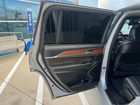 Used 2023 Jeep Grand Cherokee L Summit w/ Advanced Protech Group IV AWD/4WD image 11