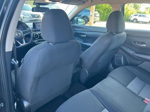 Used 2022 Nissan Sentra SV FWD image 9