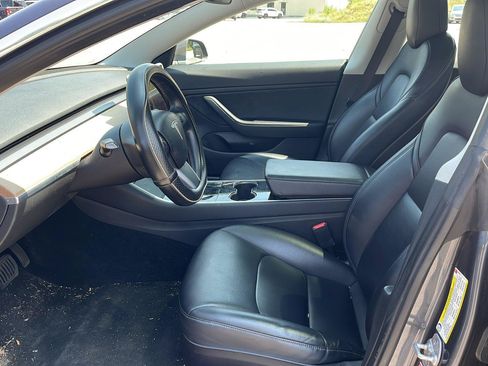 Used 2018 Tesla Model 3 Long Range RWD image 8