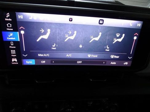Used 2024 Jeep Wrangler Unlimited w/ Convenience Group AWD/4WD image 12