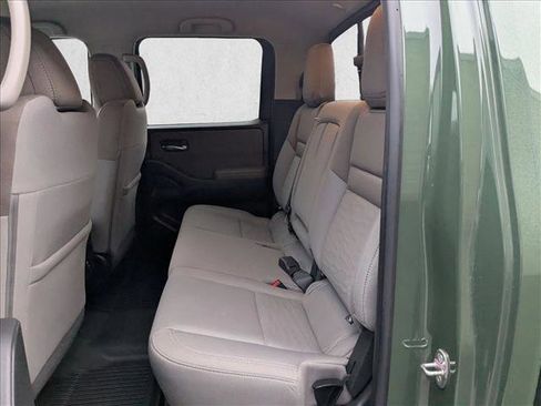 Used 2022 Nissan Frontier SV image 17