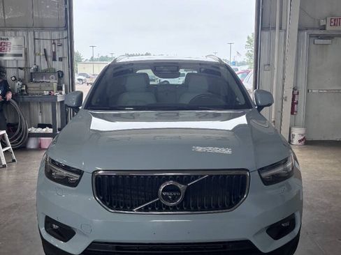 Used 2019 Volvo XC40 T5 Momentum AWD/4WD image 3