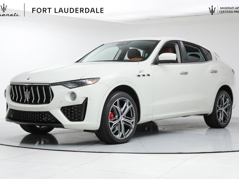 Certified 2022 Maserati Levante GT AWD/4WD image 1