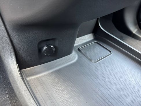 Used 2026 Toyota Sienna XSE AWD/4WD image 21