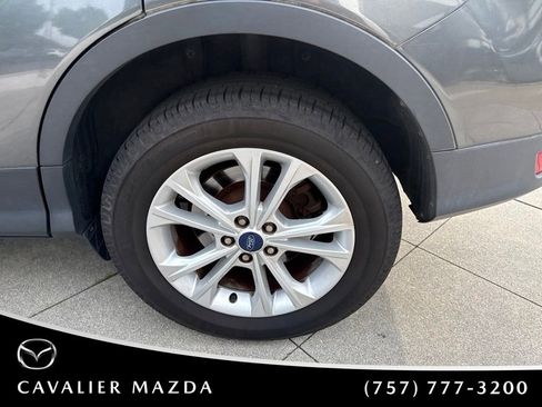 Used 2017 Ford Escape SE FWD image 20
